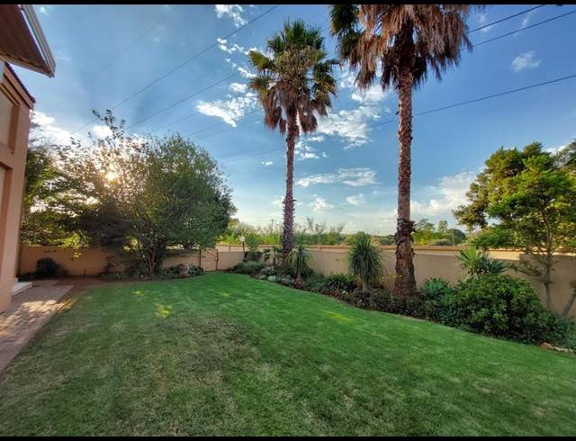 3 BEDROOM DUPLEX FOR SALE IN ELDORAIGNE